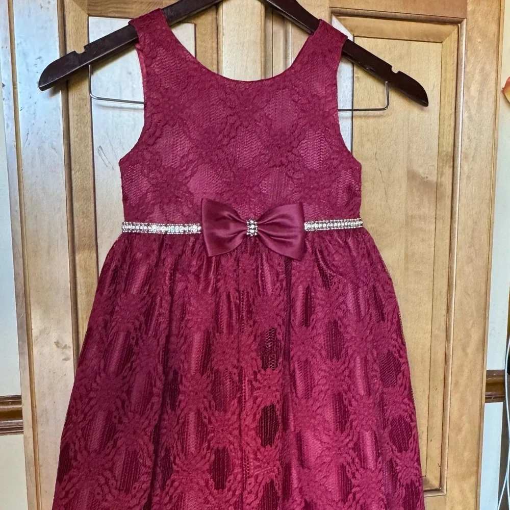 Girl Red Dress Size 6 - Picture 3 of 9